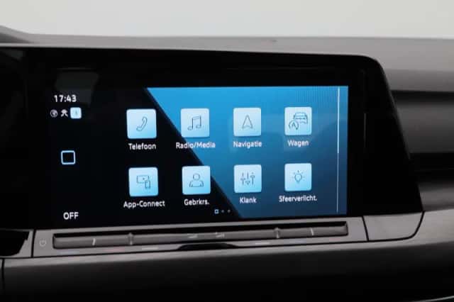 Volkswagen Golf (2023) thumbnail 21
