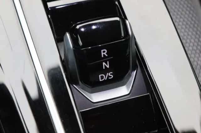 Volkswagen Golf (2023) thumbnail 27