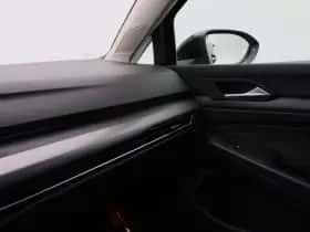 Volkswagen Golf (2023) thumbnail 28