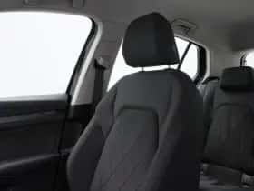 Volkswagen Golf (2023) thumbnail 30