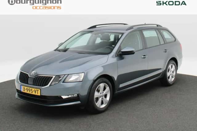 Škoda Octavia (2019) thumbnail 1
