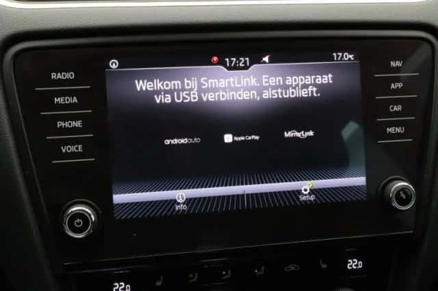 Škoda Octavia (2019) thumbnail 25