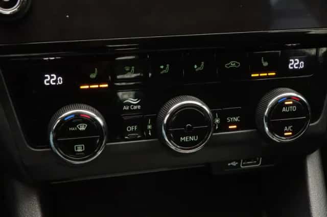 Škoda Octavia (2019) thumbnail 27