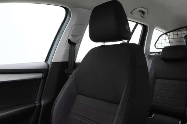 Škoda Octavia (2019) thumbnail 31
