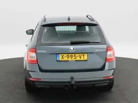 Škoda Octavia (2019) thumbnail 5
