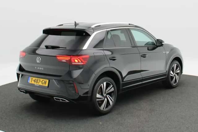 Volkswagen T-Roc (2022) thumbnail 2