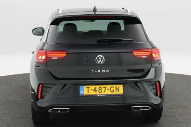 Volkswagen T-Roc (2022) thumbnail 5