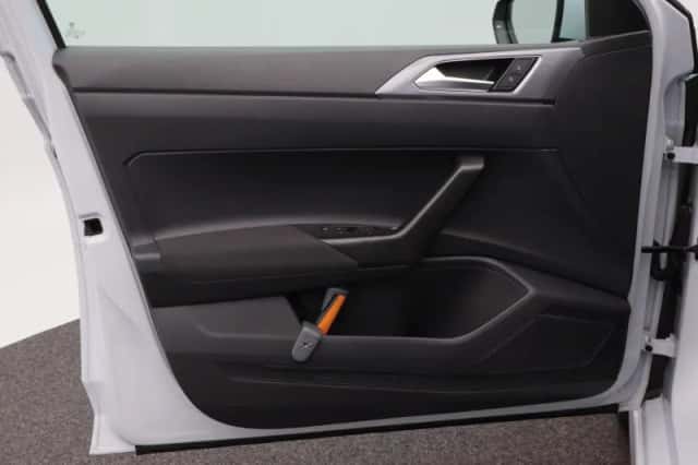Volkswagen Polo (2018) thumbnail 16