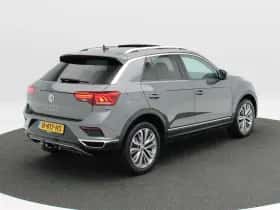 Volkswagen T-Roc (2020) thumbnail 2
