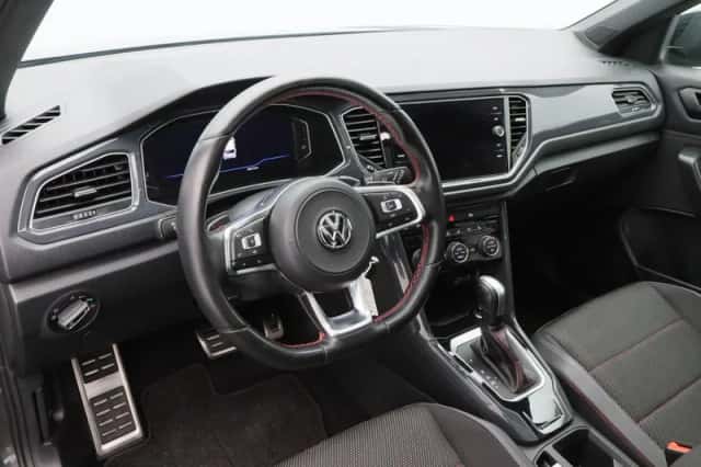 Volkswagen T-Roc (2020) thumbnail 3