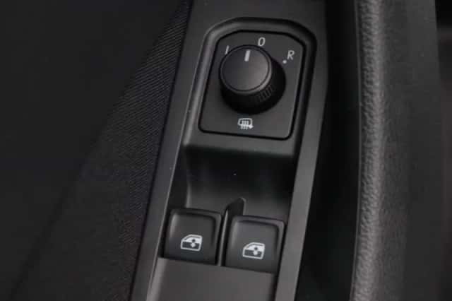 Škoda Kamiq (2022) thumbnail 17