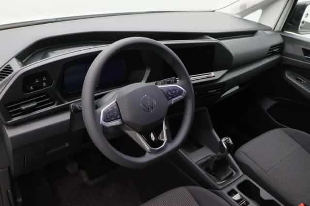 Volkswagen Caddy (2024) thumbnail 3
