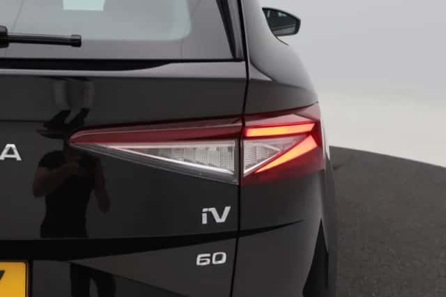 Škoda Enyaq (2022) thumbnail 12