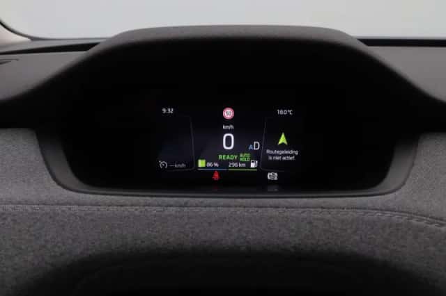 Škoda Enyaq (2022) thumbnail 19