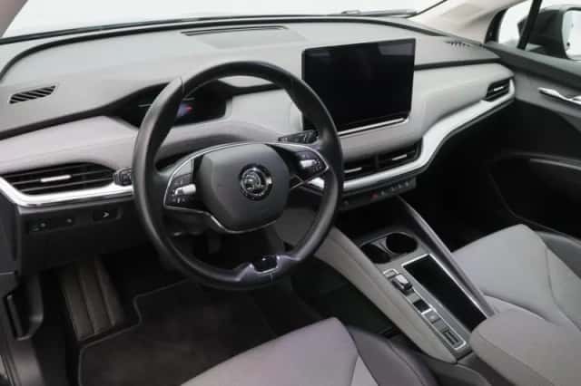 Škoda Enyaq (2022) thumbnail 3