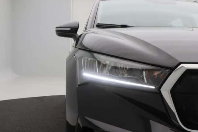 Škoda Enyaq (2022) thumbnail 8