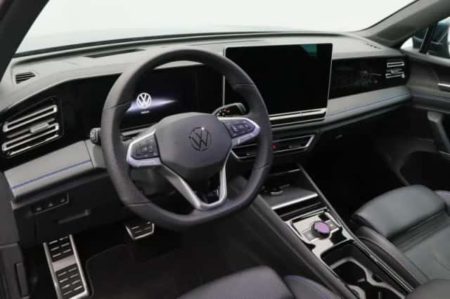Volkswagen Tiguan (2024) thumbnail 4