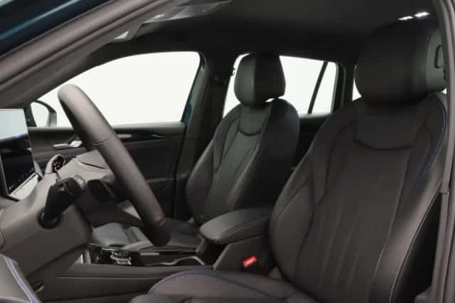 Volkswagen Tiguan (2024) thumbnail 6