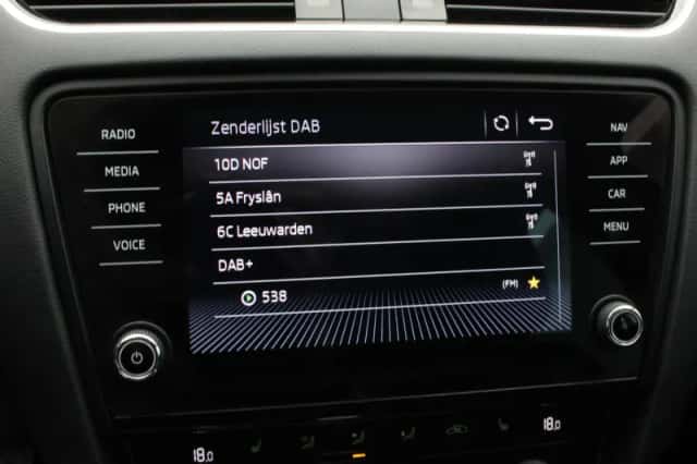 Škoda Octavia (2018) thumbnail 22