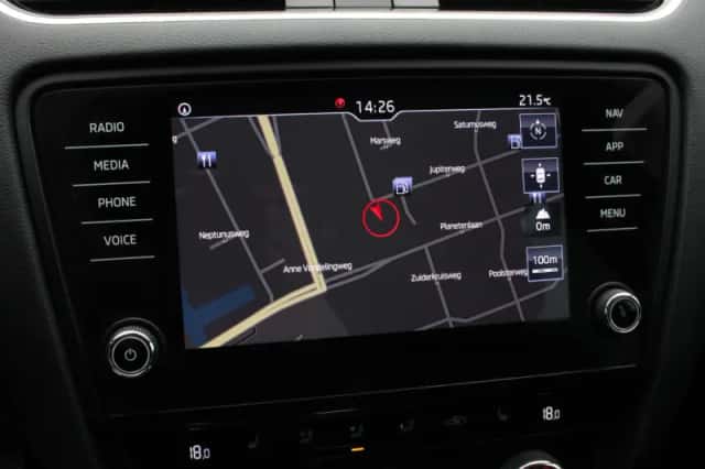 Škoda Octavia (2018) thumbnail 23