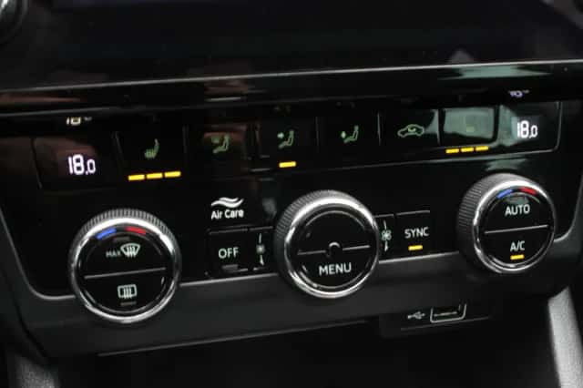 Škoda Octavia (2018) thumbnail 26