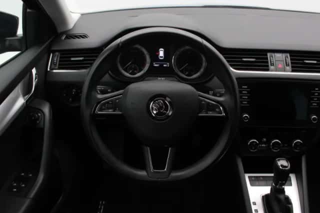Škoda Octavia (2018) thumbnail 33