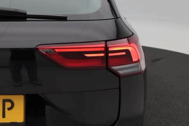 Volkswagen Golf (2023) thumbnail 12