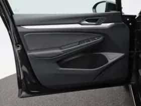 Volkswagen Golf (2023) thumbnail 16