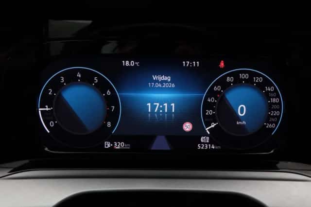 Volkswagen Golf (2023) thumbnail 18