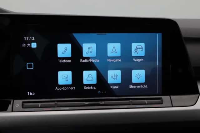 Volkswagen Golf (2023) thumbnail 21