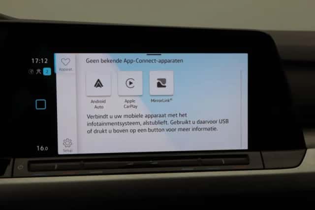 Volkswagen Golf (2023) thumbnail 24