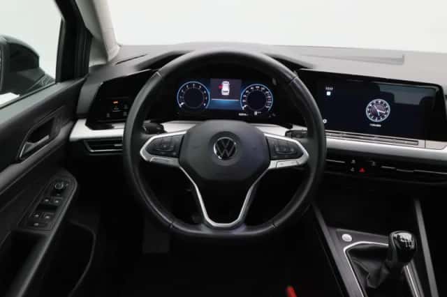 Volkswagen Golf (2023) thumbnail 33