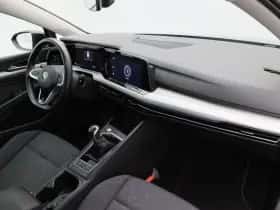 Volkswagen Golf (2023) thumbnail 36