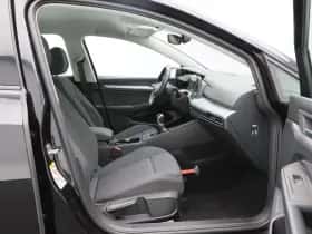 Volkswagen Golf (2023) thumbnail 37