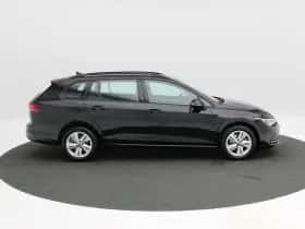 Volkswagen Golf (2023) thumbnail 6