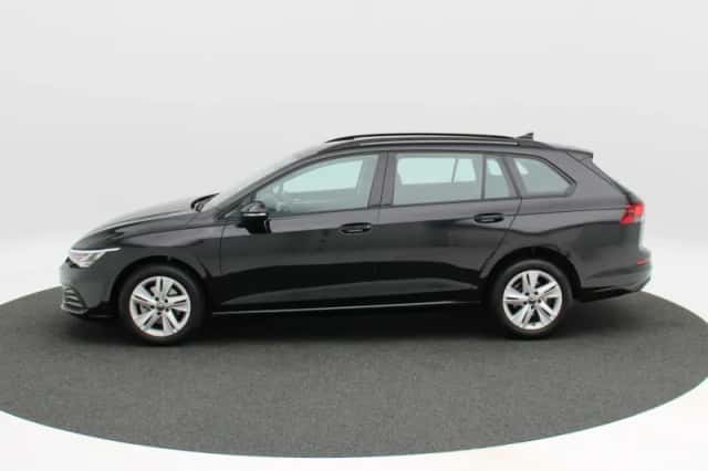 Volkswagen Golf (2023) thumbnail 7