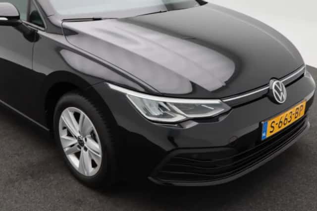 Volkswagen Golf (2023) thumbnail 10