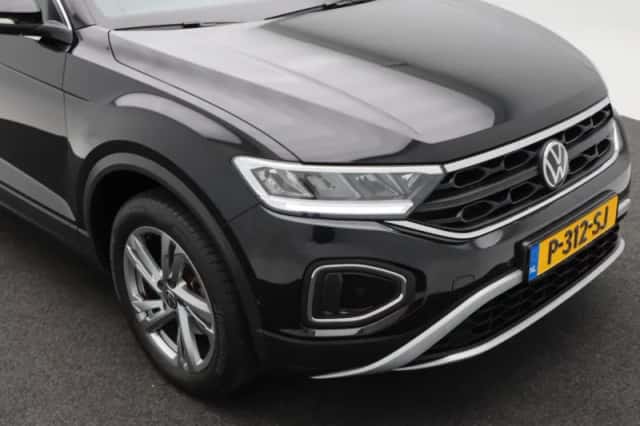 Volkswagen T-Roc (2022) thumbnail 10