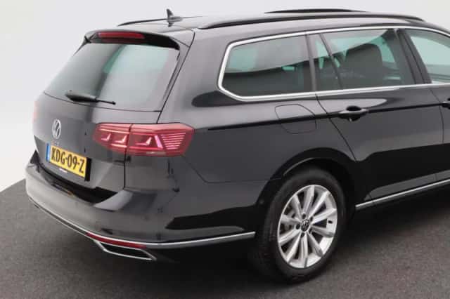 Volkswagen Passat (2022) thumbnail 14