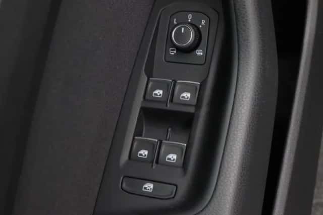 Volkswagen Passat (2022) thumbnail 18