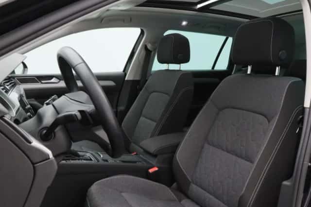 Volkswagen Passat (2022) thumbnail 19