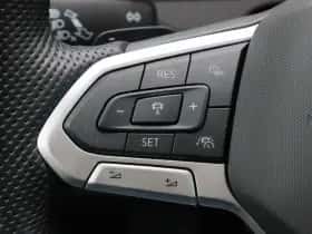 Volkswagen Passat (2022) thumbnail 25