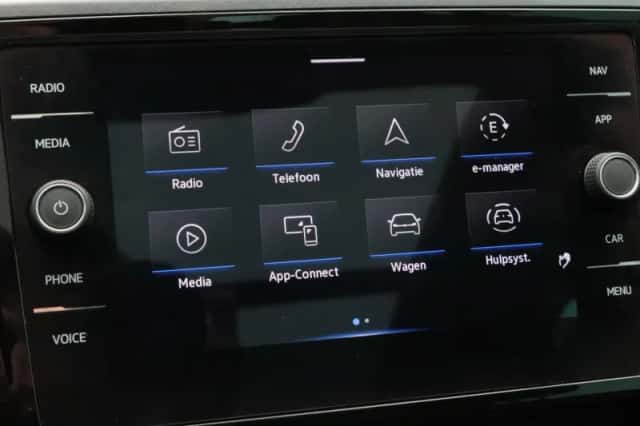 Volkswagen Passat (2022) thumbnail 27