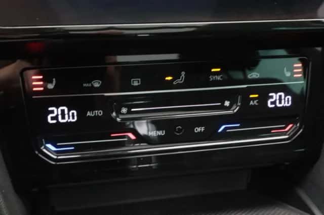 Volkswagen Passat (2022) thumbnail 31
