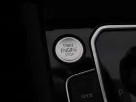 Volkswagen Passat (2022) thumbnail 32