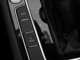 Volkswagen Passat (2022) thumbnail 33