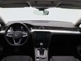Volkswagen Passat (2022) thumbnail 37
