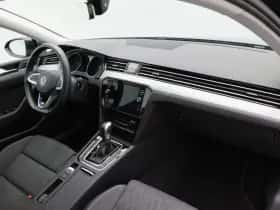 Volkswagen Passat (2022) thumbnail 40