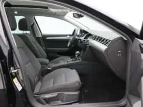 Volkswagen Passat (2022) thumbnail 41