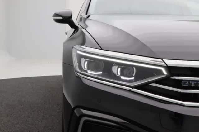 Volkswagen Passat (2022) thumbnail 8